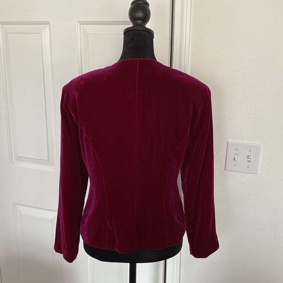Carole Little Petites velvet jacket with beaded detailing. - Picture 3 of 14